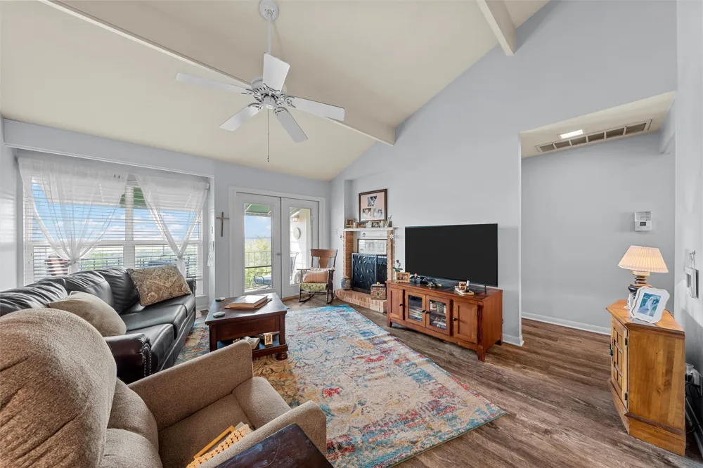 2905 Lake Shore Drive #204 Waco, TX 76708