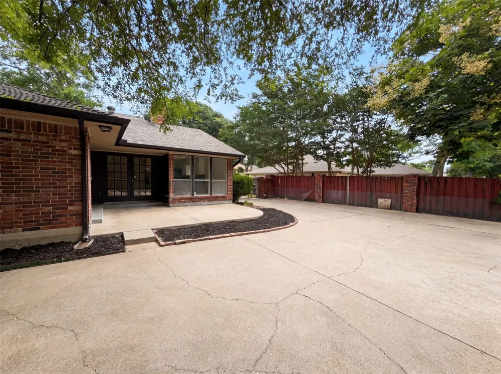 722 S Forest Lane Duncanville, TX 75116