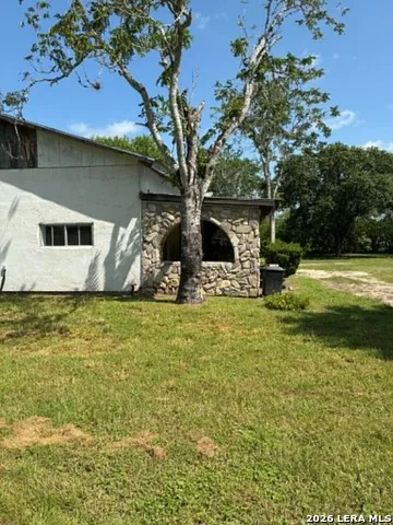 261 CR 402 Beeville, TX 78102