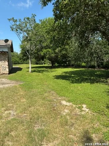 261 CR 402 Beeville, TX 78102
