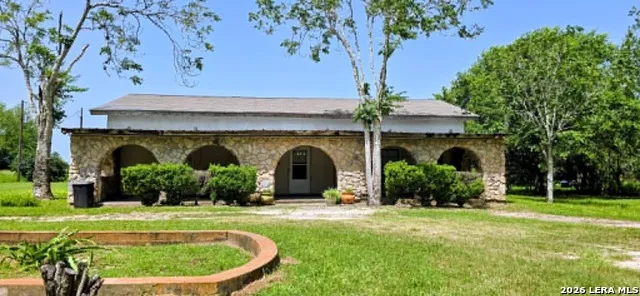 261 CR 402 Beeville, TX 78102