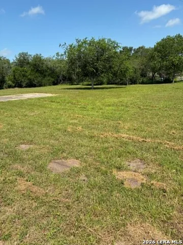 261 CR 402 Beeville, TX 78102