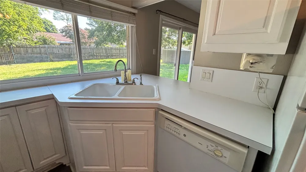 1117 High Point Road Arlington, TX 76015