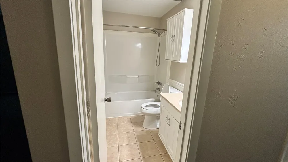 1117 High Point Road Arlington, TX 76015