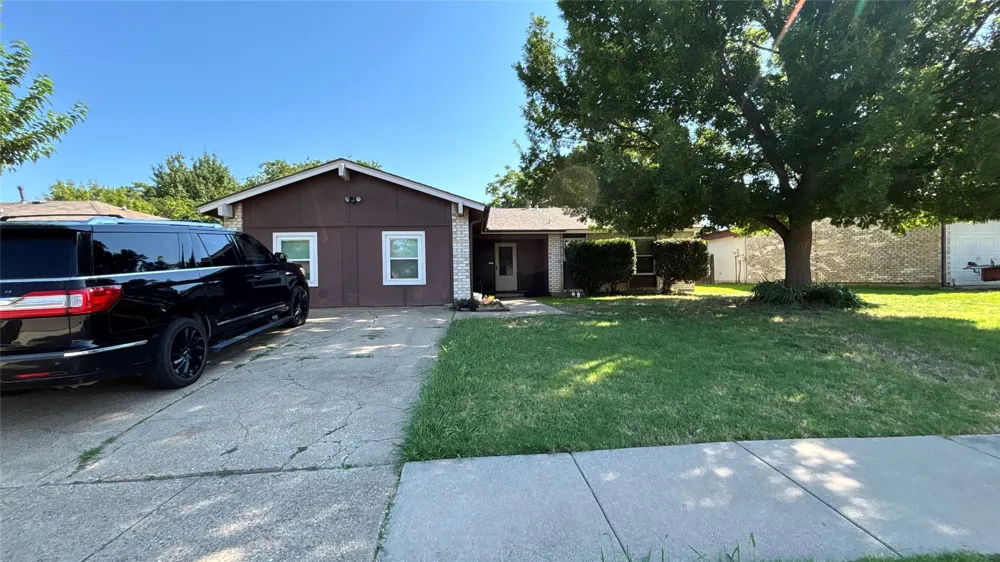 1117 High Point Road Arlington, TX 76015