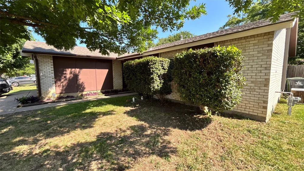 1117 High Point Road Arlington, TX 76015