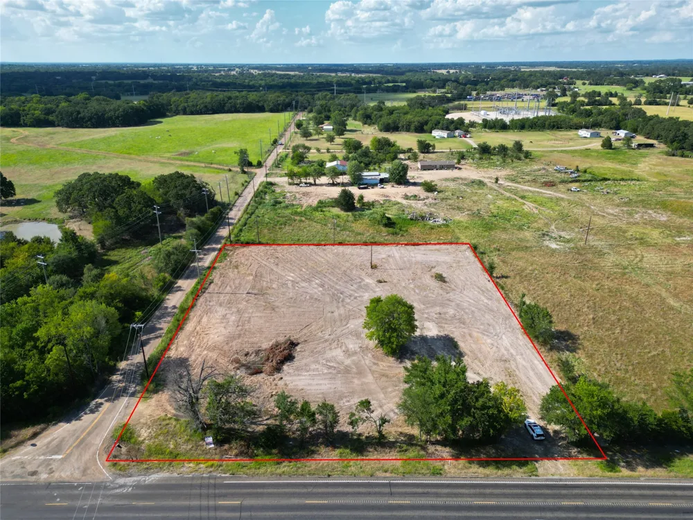 2324 E Main Street Gun Barrel City, TX 75156