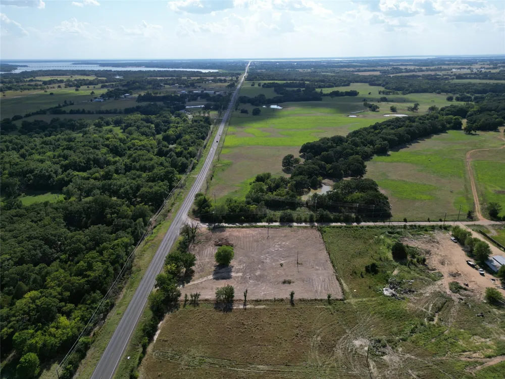 2324 E Main Street Gun Barrel City, TX 75156
