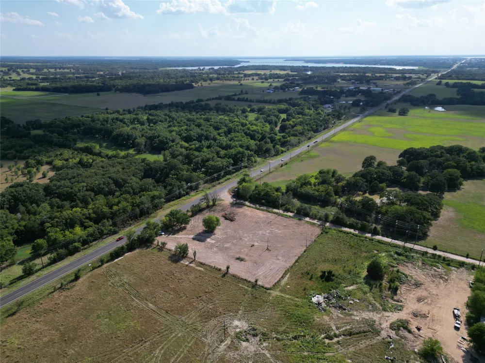 2324 E Main Street Gun Barrel City, TX 75156