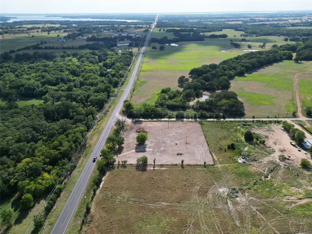 2324 E Main Street Gun Barrel City, TX 75156