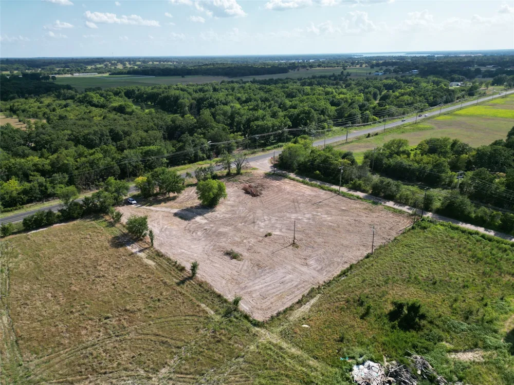 2324 E Main Street Gun Barrel City, TX 75156