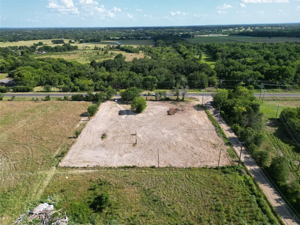 2324 E Main Street Gun Barrel City, TX 75156