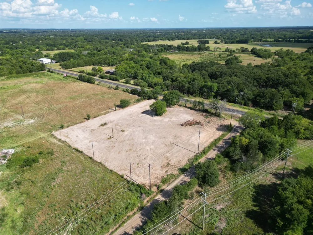 2324 E Main Street Gun Barrel City, TX 75156