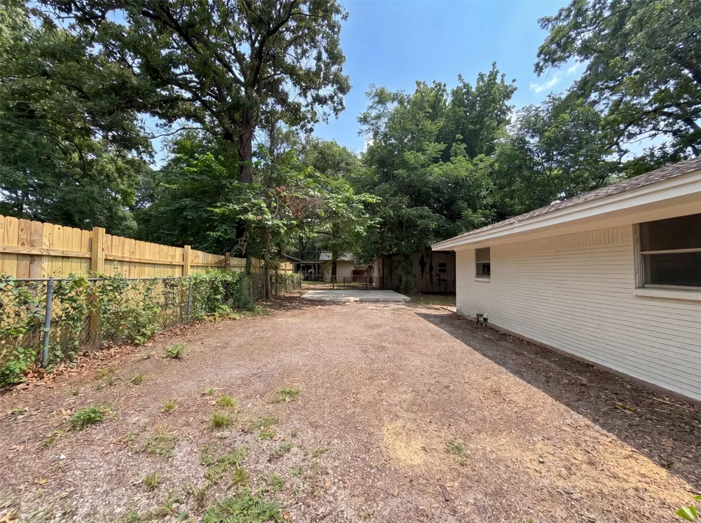 437 Denison Drive Pottsboro, TX 75076