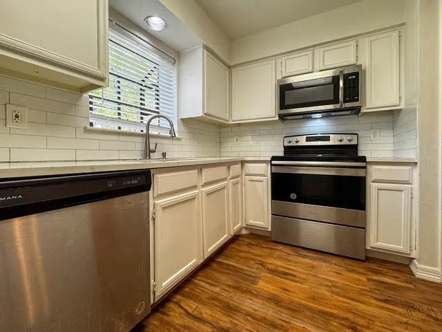 15151 Berry Trail #805 Dallas, TX 75248