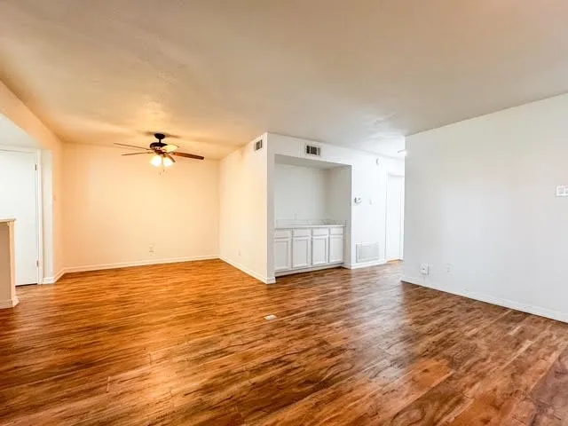 15151 Berry Trail #805 Dallas, TX 75248