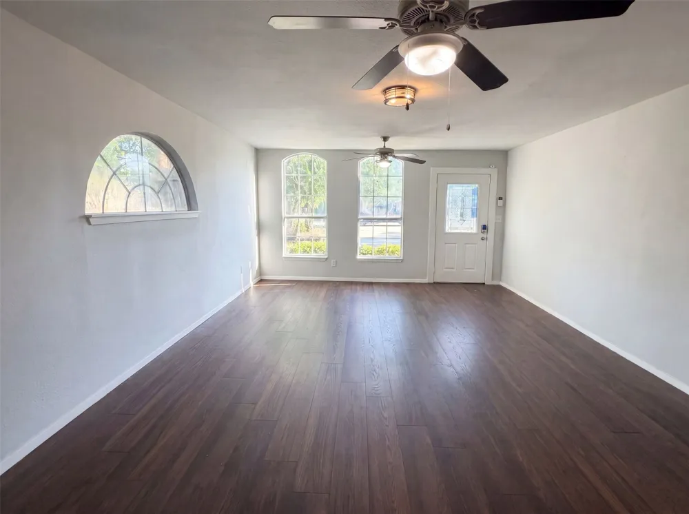 4526 S Horseshoe Trail The Colony, TX 75056