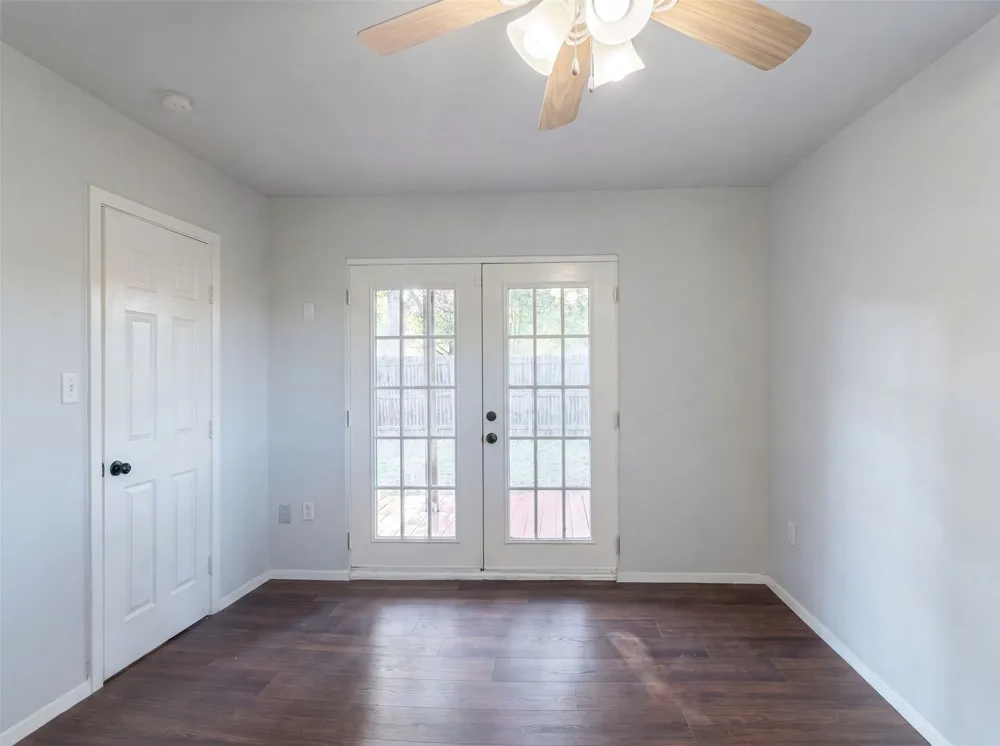 4526 S Horseshoe Trail The Colony, TX 75056