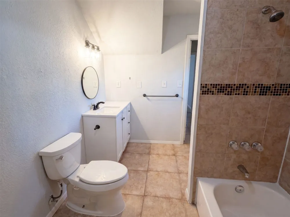 4526 S Horseshoe Trail The Colony, TX 75056