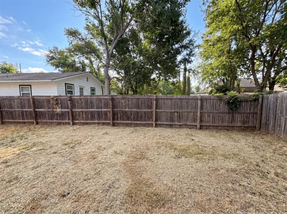 4526 S Horseshoe Trail The Colony, TX 75056