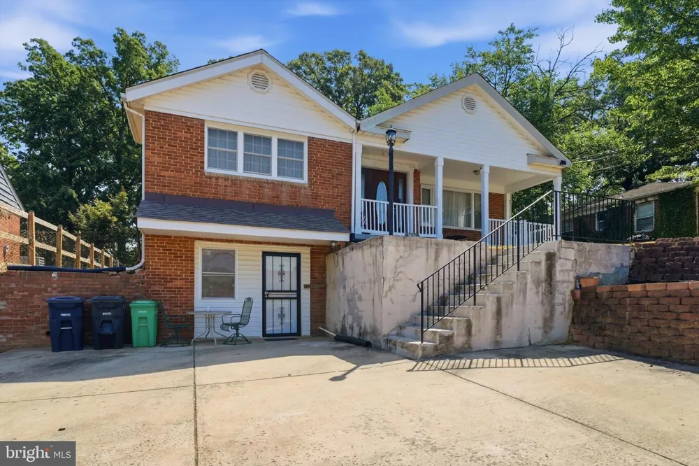 6600 LIVINGSTON ROAD Oxon Hill, MD 20745