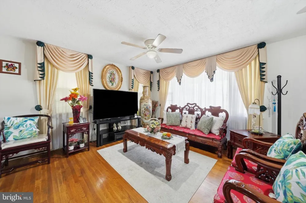 6600 LIVINGSTON ROAD Oxon Hill, MD 20745
