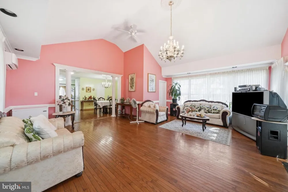 6600 LIVINGSTON ROAD Oxon Hill, MD 20745