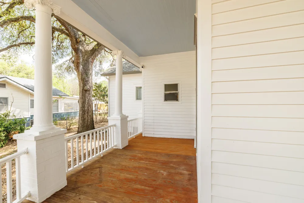 604 Saint Michael Street Gonzales, TX 78629