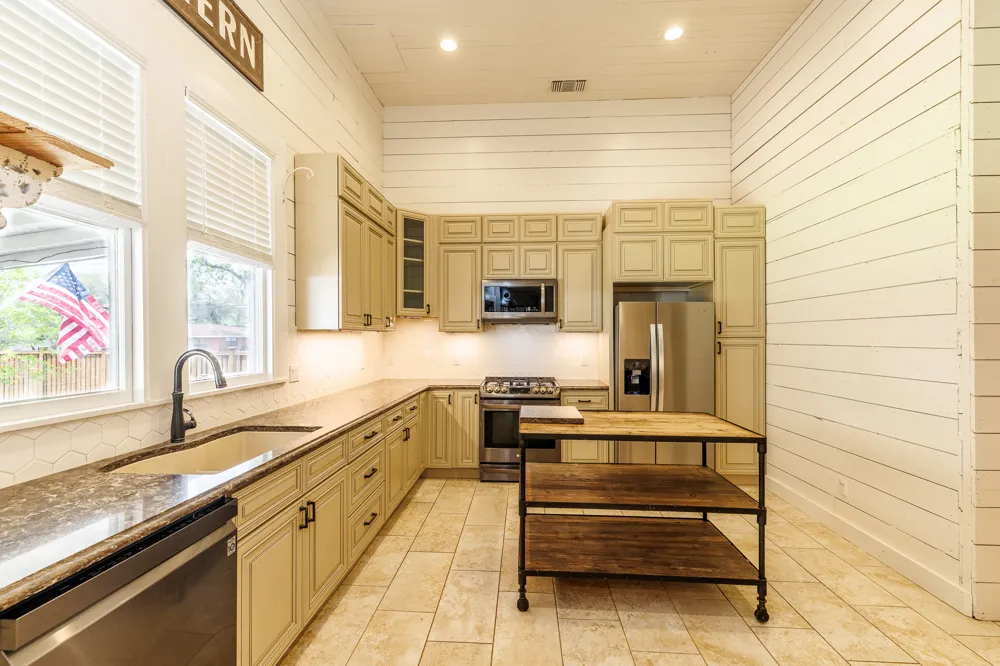 604 Saint Michael Street Gonzales, TX 78629