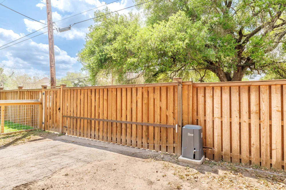 604 Saint Michael Street Gonzales, TX 78629