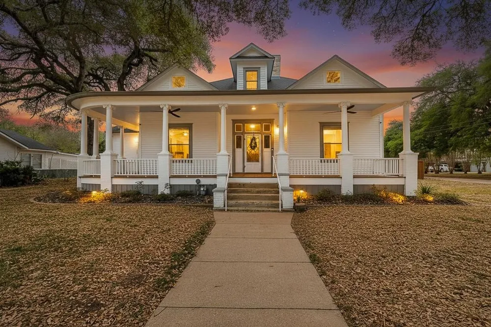 604 Saint Michael Street Gonzales, TX 78629