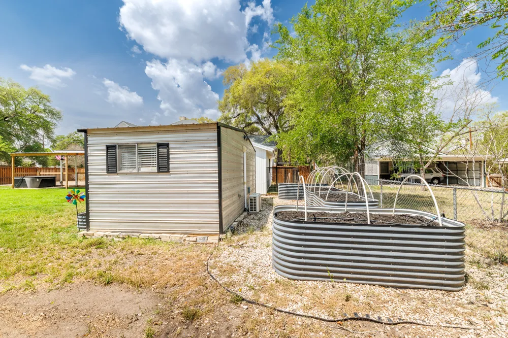 604 Saint Michael Street Gonzales, TX 78629