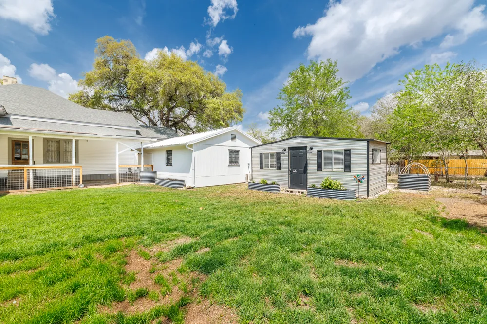 604 Saint Michael Street Gonzales, TX 78629