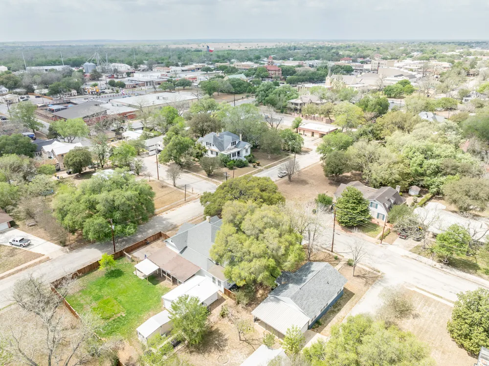 604 Saint Michael Street Gonzales, TX 78629