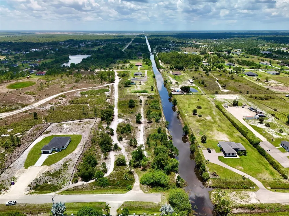 60th Ave NE Naples, FL 34120