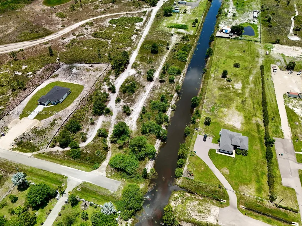 60th Ave NE Naples, FL 34120