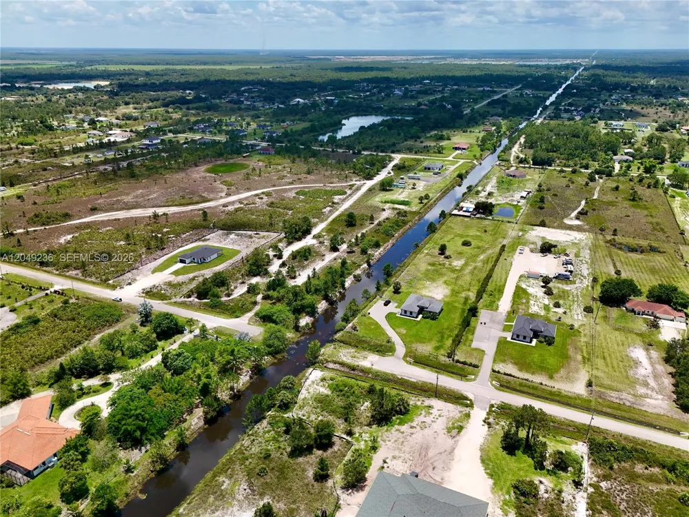 60th Ave NE Naples, FL 34120