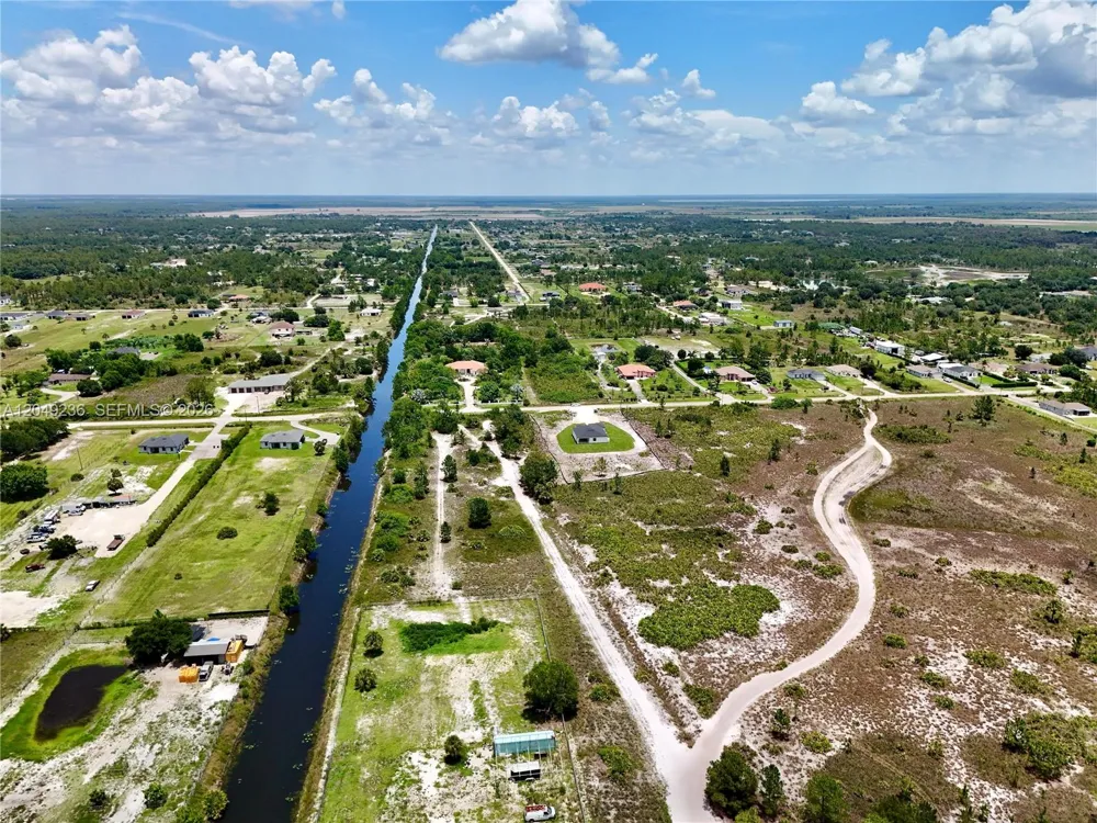 60th Ave NE Naples, FL 34120