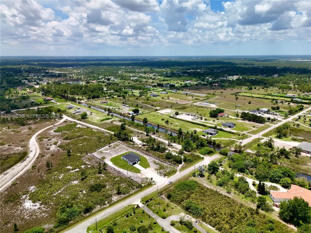 60th Ave NE Naples, FL 34120