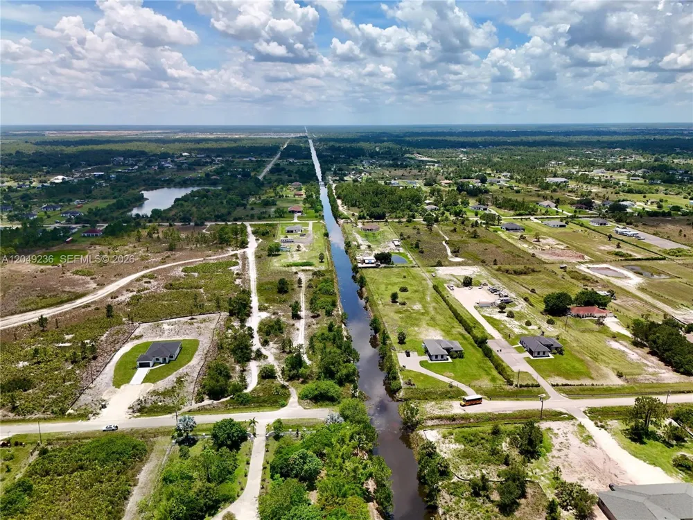 60th Ave NE Naples, FL 34120