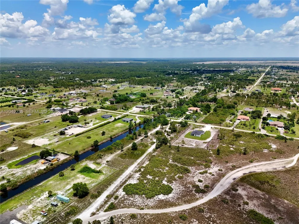 60th Ave NE Naples, FL 34120