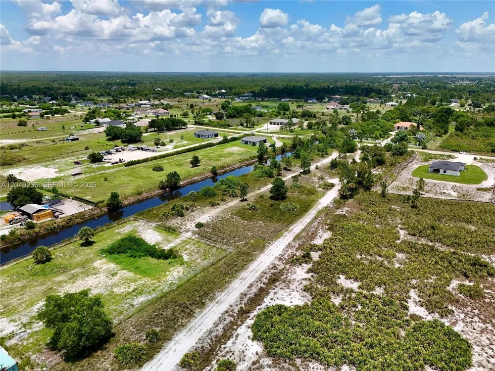 60th Ave NE Naples, FL 34120