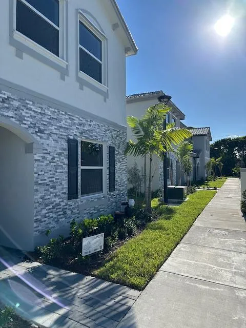 1154 SE 2 STREET Florida City, FL 33034