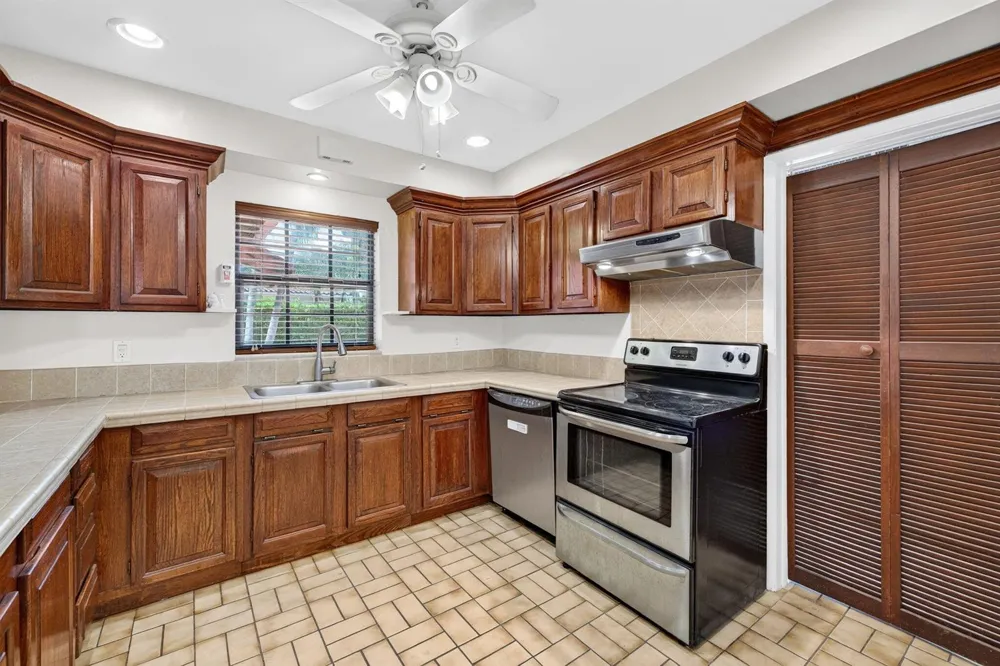 2060 Tropic Isle Lauderdale By The Sea, FL 33062
