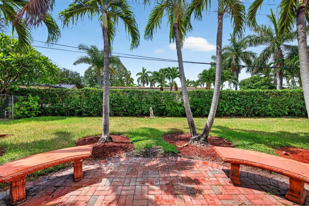 2060 Tropic Isle Lauderdale By The Sea, FL 33062