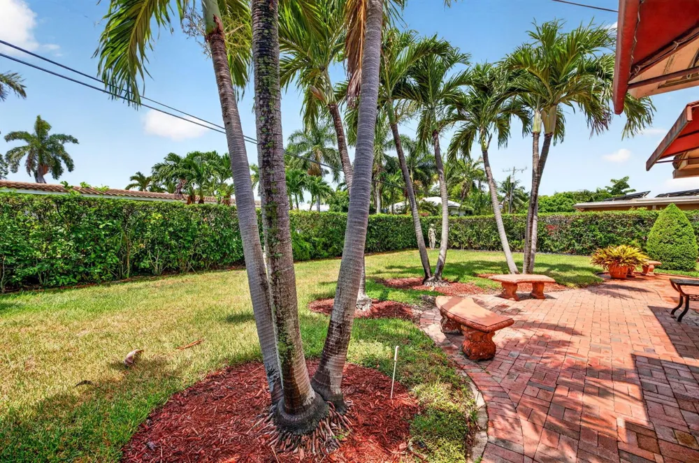 2060 Tropic Isle Lauderdale By The Sea, FL 33062