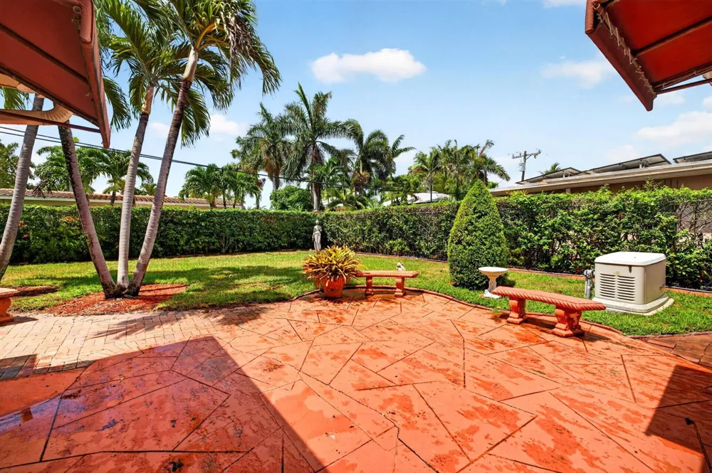 2060 Tropic Isle Lauderdale By The Sea, FL 33062