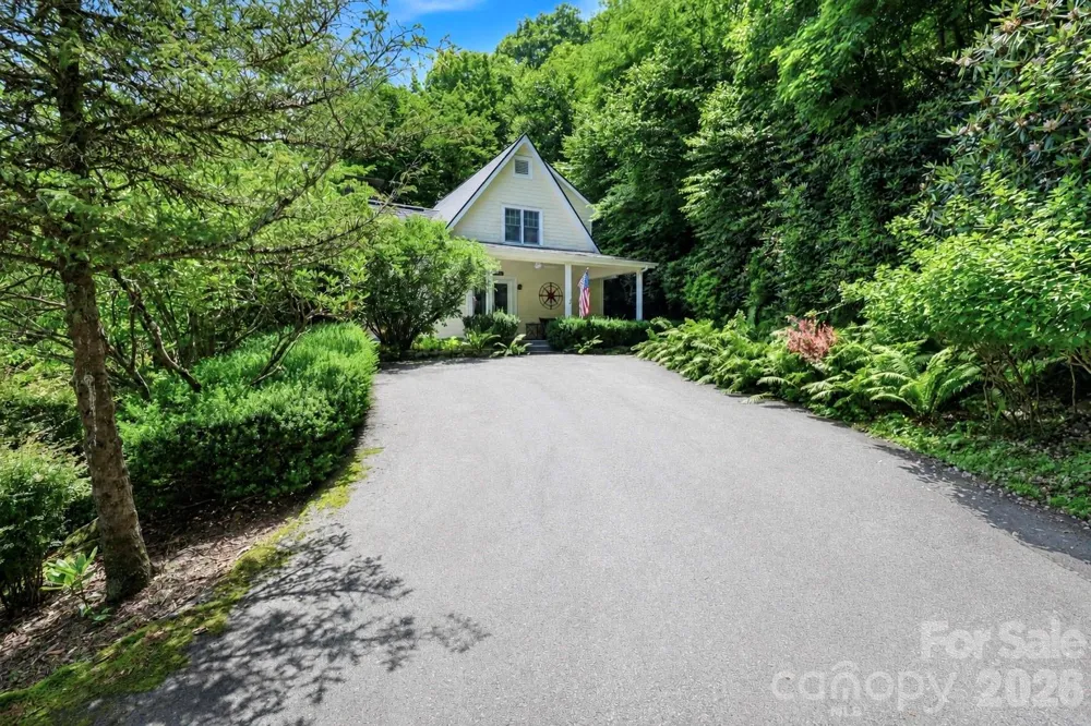 315 Green Hill Woods Blowing Rock, NC 28605
