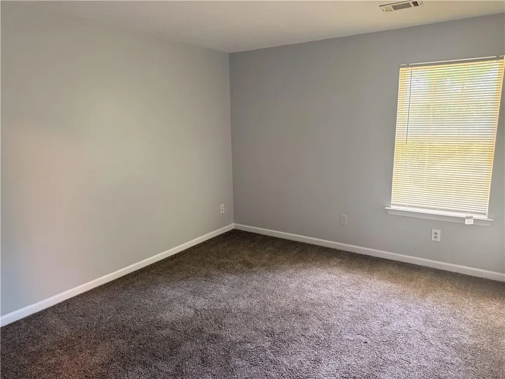 6229 Hickory Lane Circle Union City, GA 30291