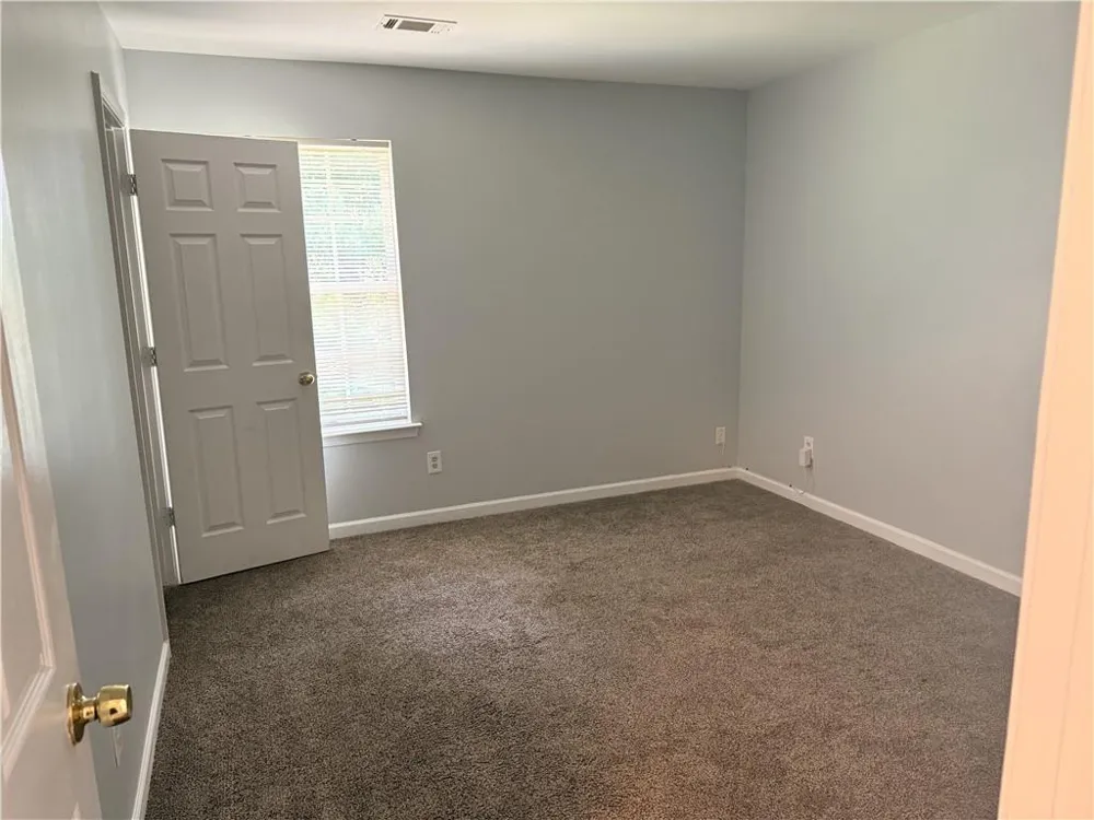 6229 Hickory Lane Circle Union City, GA 30291